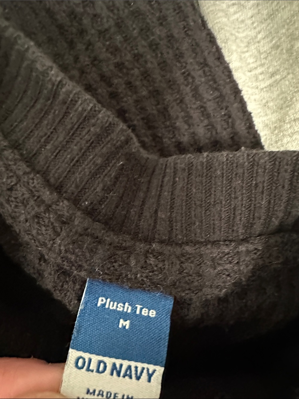 🏰 Bundle of 4 Woman’s Top/Sweater/Sweatshirts Size Medium - Picture 5 of 6